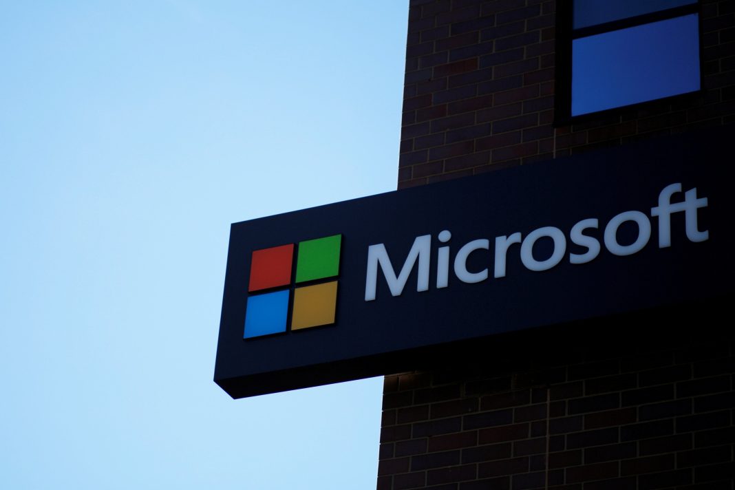 Diretor da Microsoft chamou de 'roubo' uso de reportagens do NYT para treinar modelos da própria empresa e da OpenAI