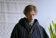 Hideo Kojima revela que Bill Skarsgard será protagonista de Physint, novo jogo de espionagem Hideo Kojima revela que Bill Skarsgard será protagonista de Physint, novo jogo de espionagem