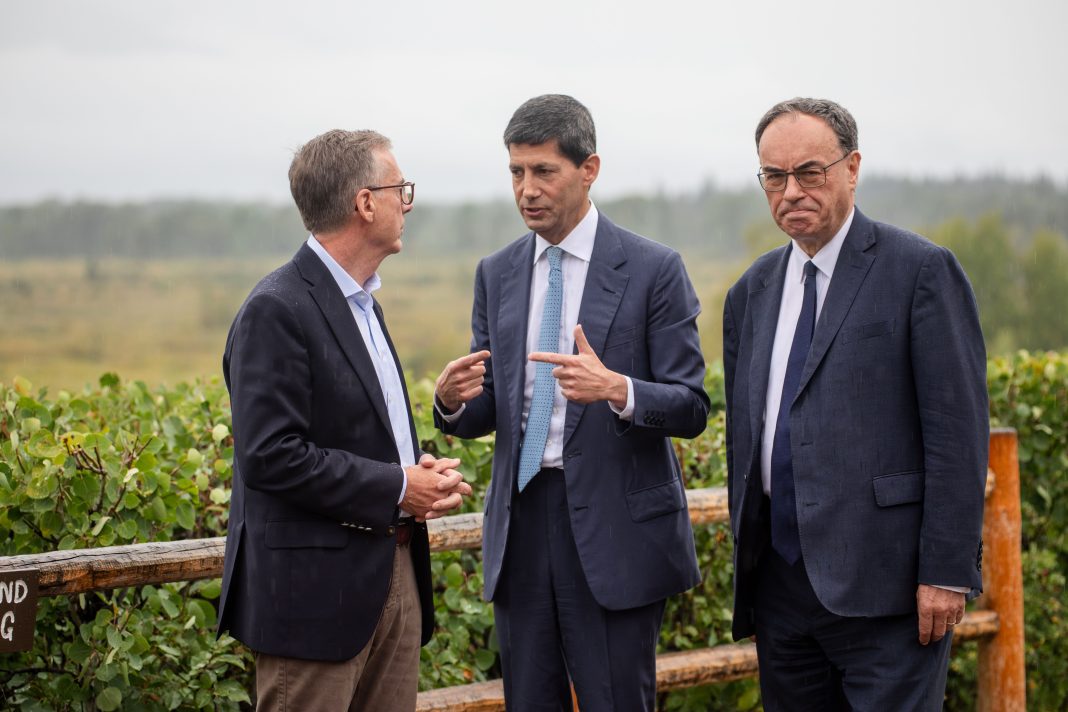 IA pode ameaçar sistema financeiro global ao facilitar ataques cibernéticos, IA pode ameaçar sistema financeiro global ao facilitar ataques cibernéticos, alerta presidente do Banco da Inglaterra
