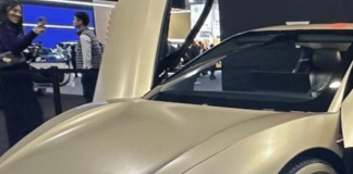 O que tá rolando: Tesla é investigada nos EUA por robotáxis sem volante Acesse pelo celular