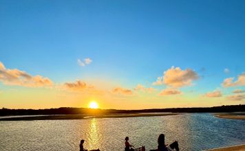Paraíba ganha passeio a cavalo na praia e amplia opções de experiências no turismo