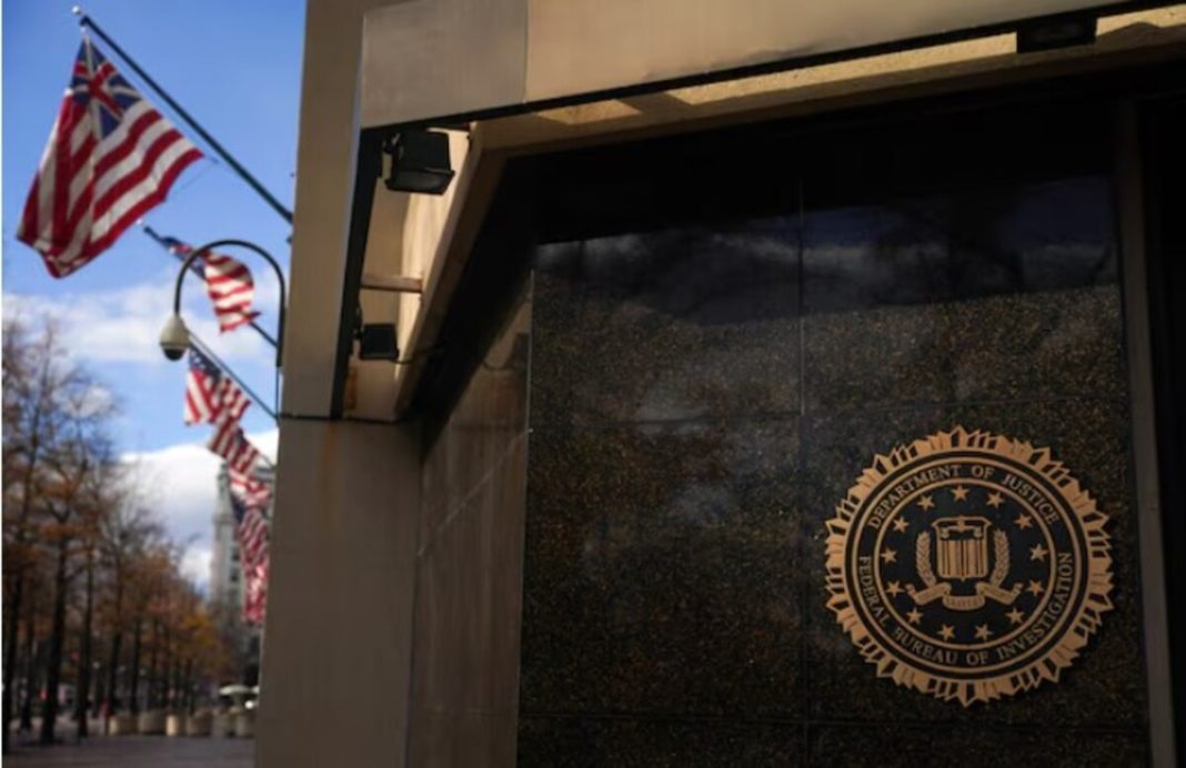 Vazamento de dados do FBI expõe operações de inteligência e vigilância