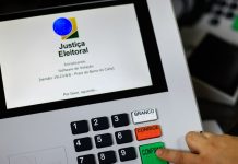 Fraude na apuração? Como um problema técnico aliado a infográficos enganosos alimentou rumores Fraude na apuração? Como um problema técnico aliado a infográficos enganosos alimentou rumores
