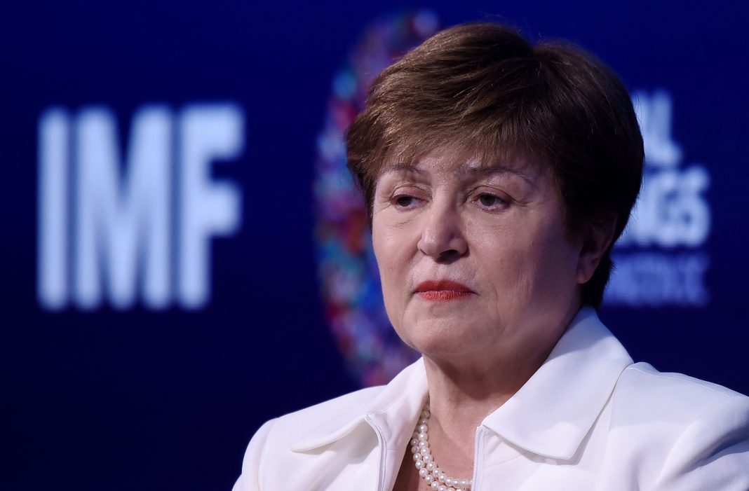 IA pode afetar 40% dos empregos no mundo e dificultar IA pode afetar 40% dos empregos no mundo e dificultar entrada de jovens no mercado, alerta FMI