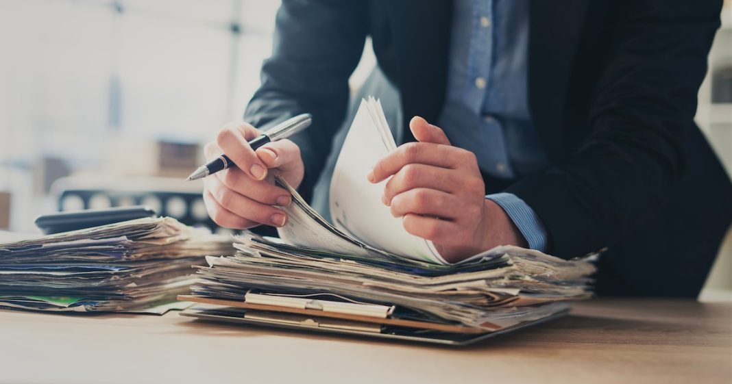 Países Baixos querem mais IA e planejam corte de 25 mil cargos públicos