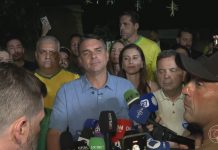 Vídeo de Flávio dizendo que vai cortar aposentadorias e 13° é falso Vídeo de Flávio dizendo que vai cortar aposentadorias e 13° é falso